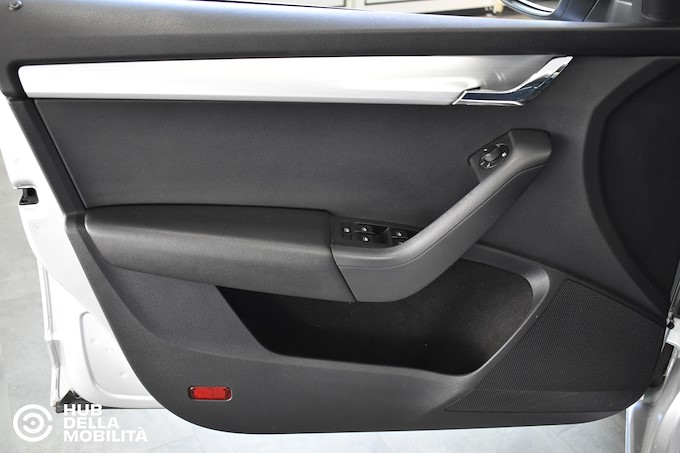 SKODA Octavia 1.5 DSG Wagon Ambition G-Tec